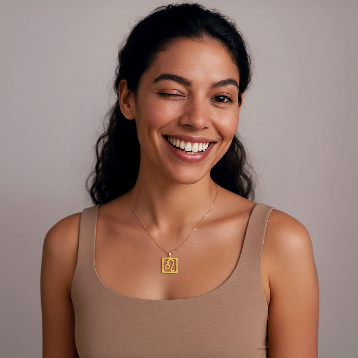 Quadratische Löwe Halskette - Sternzeichen Schmuck