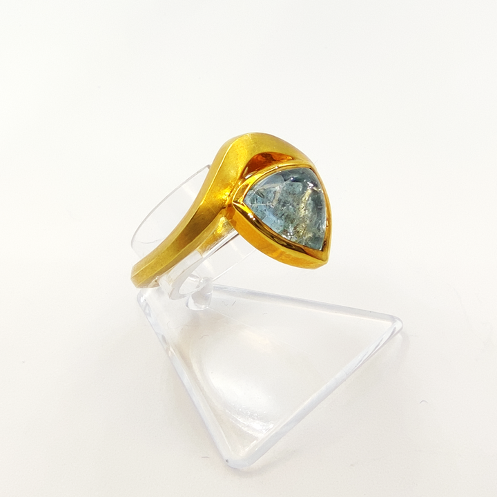 blauer Aquamarinring